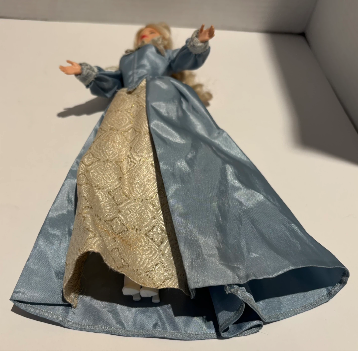 Barbie Vintage 2002 Dolls Of The World Princess Of Danish Court - photo 4