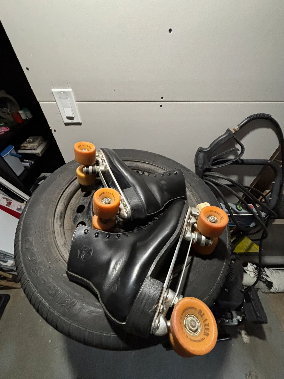 Men’s Black Leather Roller Skates - photo 5