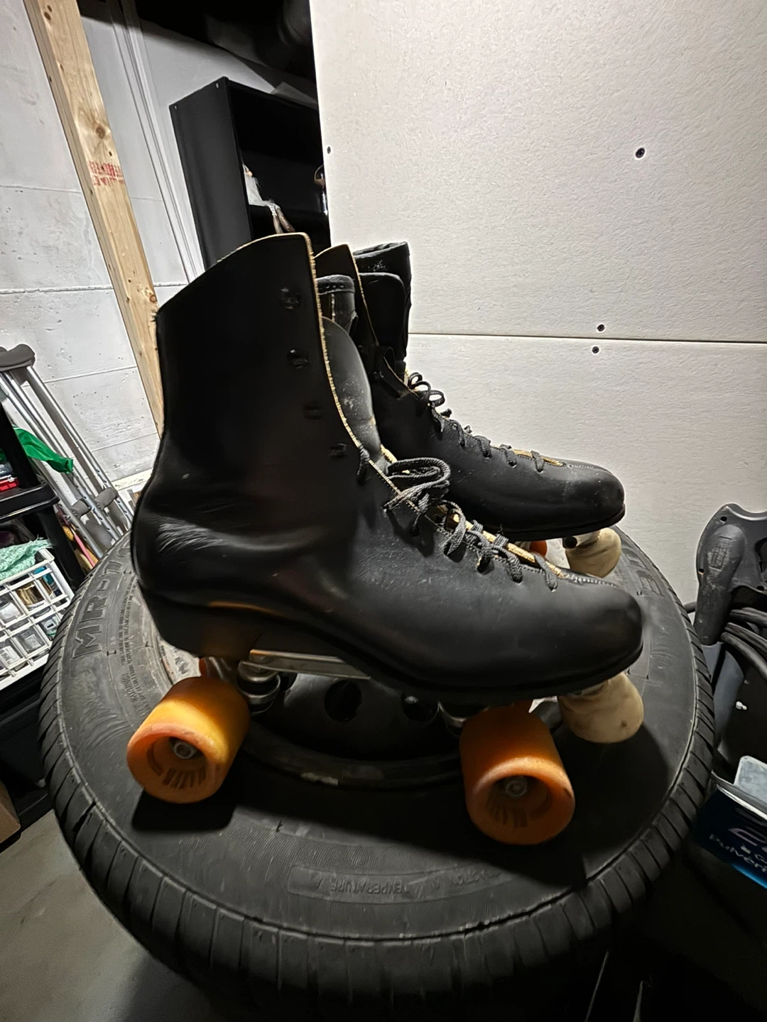 Men’s Black Leather Roller Skates