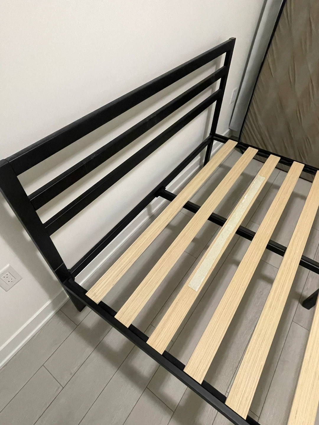 Black Metal Bed Frame ( Queen Size) - photo 3