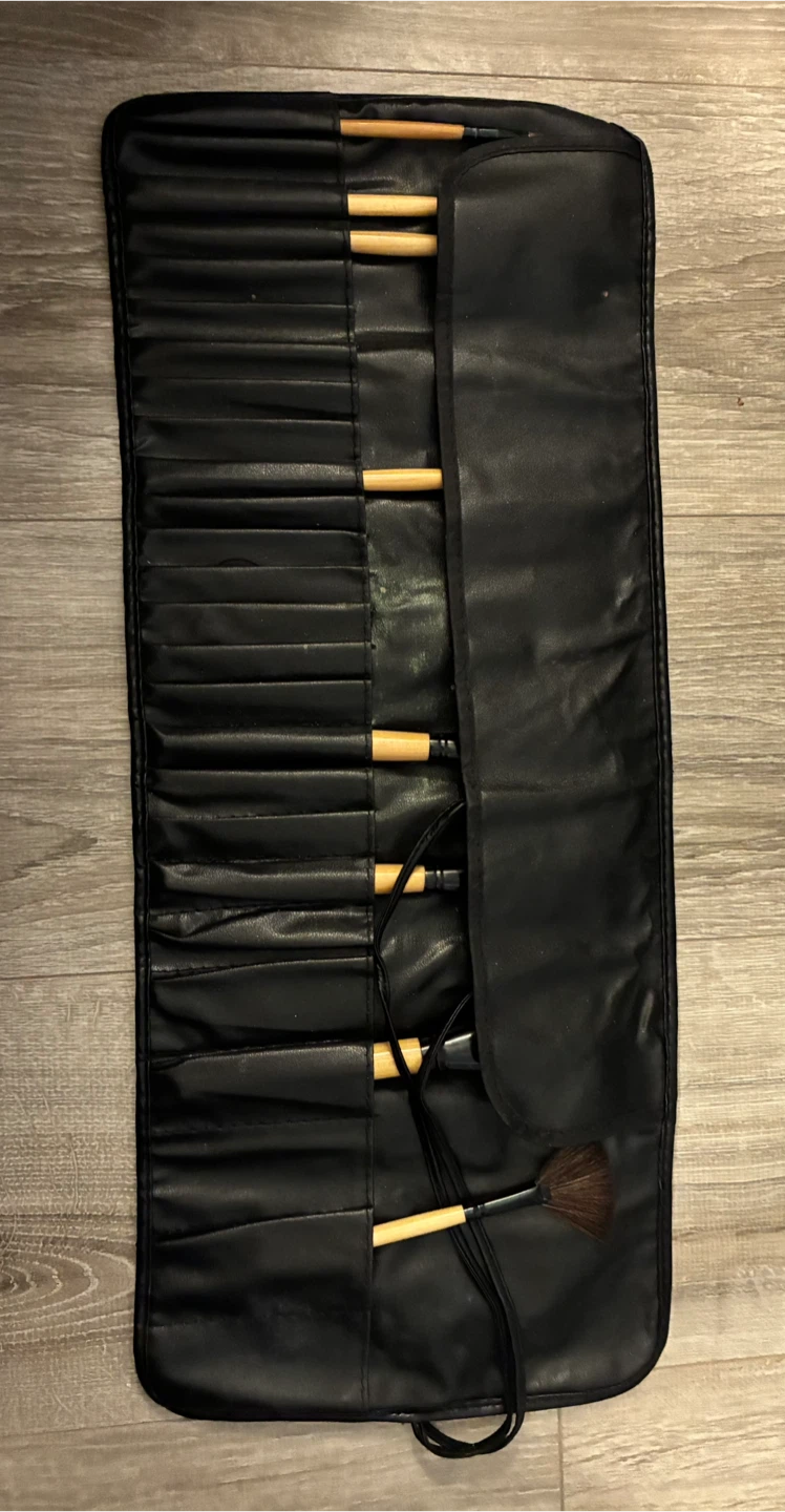 Black Makeup Brush Travel Rollup organizer - photo 3