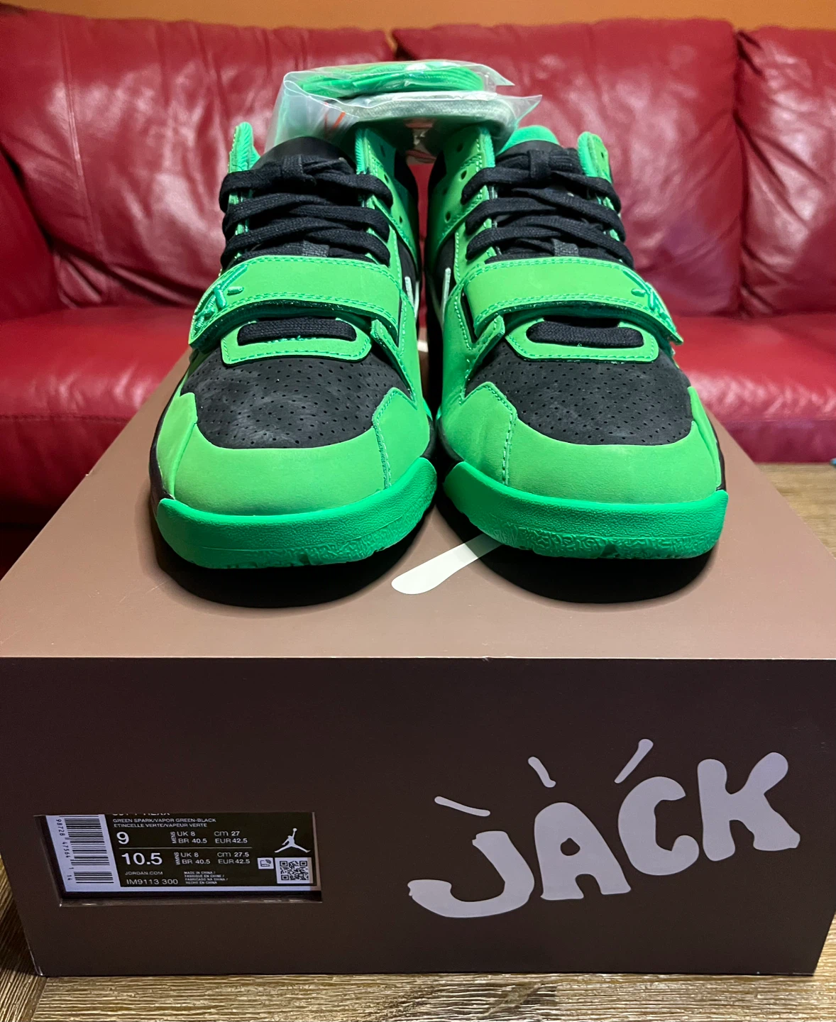 Jordan Travis Scott Jumpman Jack Green Spark sneakers