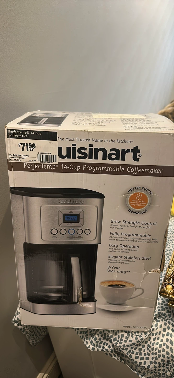 Cuisinart PerfecTemp 14-Cup Programmable Coffeemaker DCC-3200C