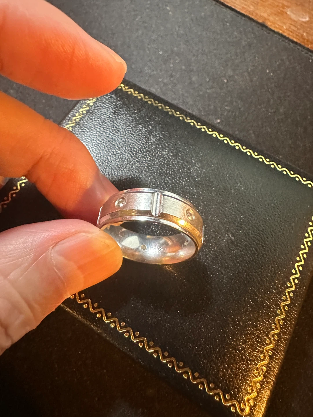 Custom-made 14K white gold Ring with 5 Diamonds