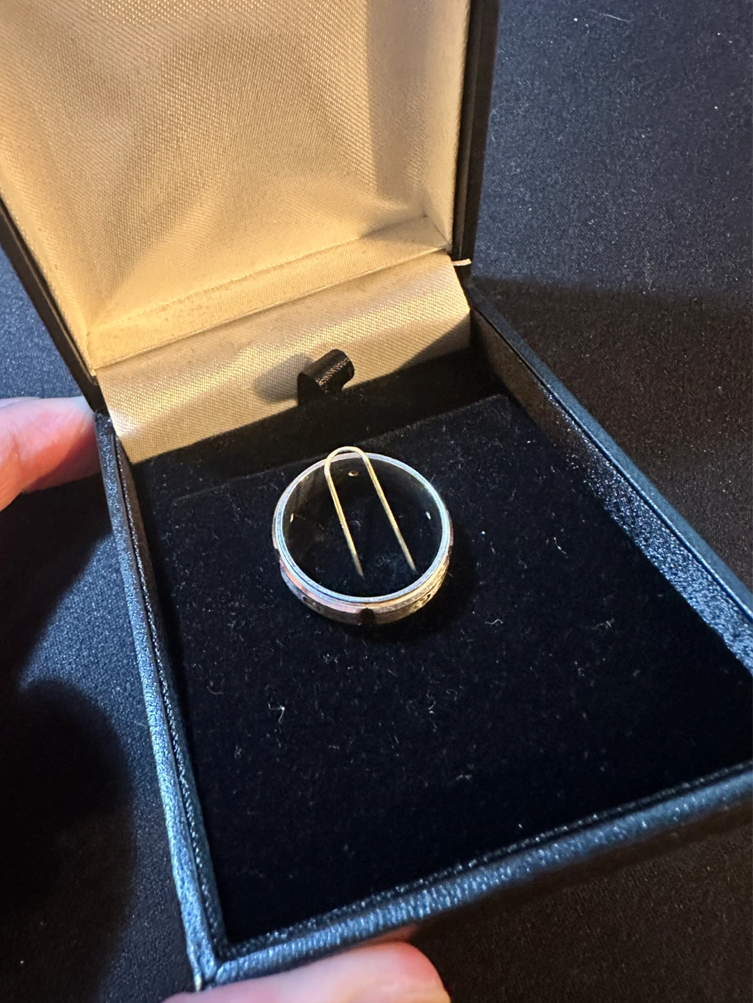 Custom-made 14K white gold Ring with 5 Diamonds - photo 4