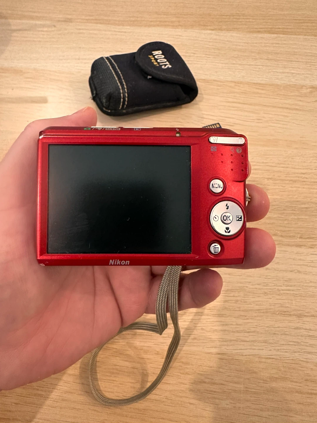 Nikon COOLPIX Red Digital Camera - photo 4