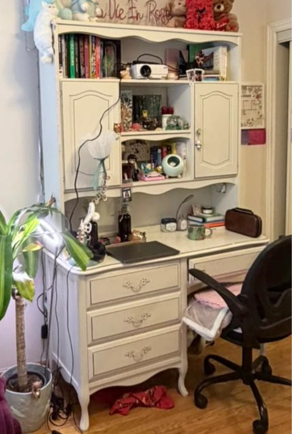 Vintage Style Bedroom Furniture Set