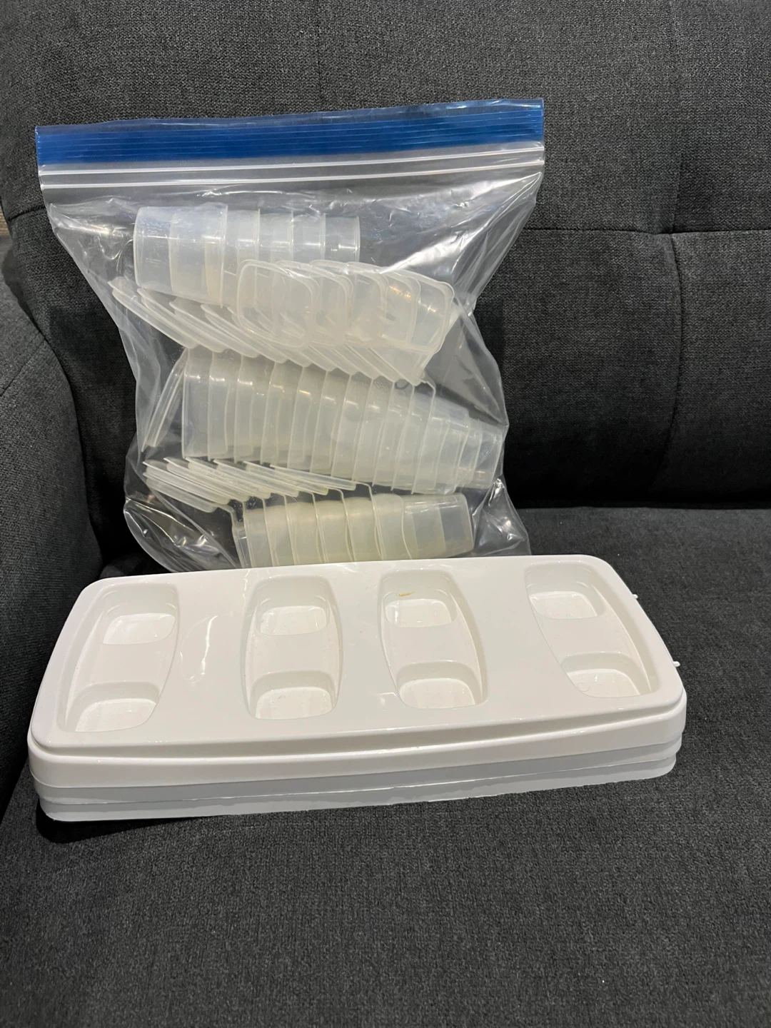 Baby food storage containers plus 3 trays - photo 2