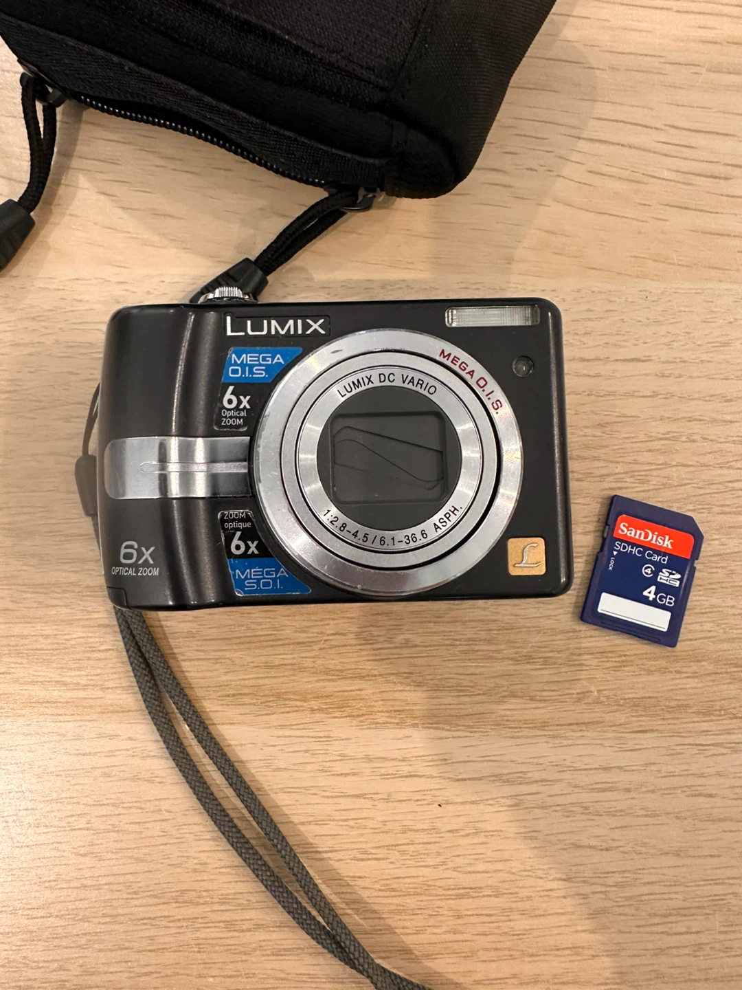 Panasonic Lumix DMC-FS10 Digital Camera - photo 2