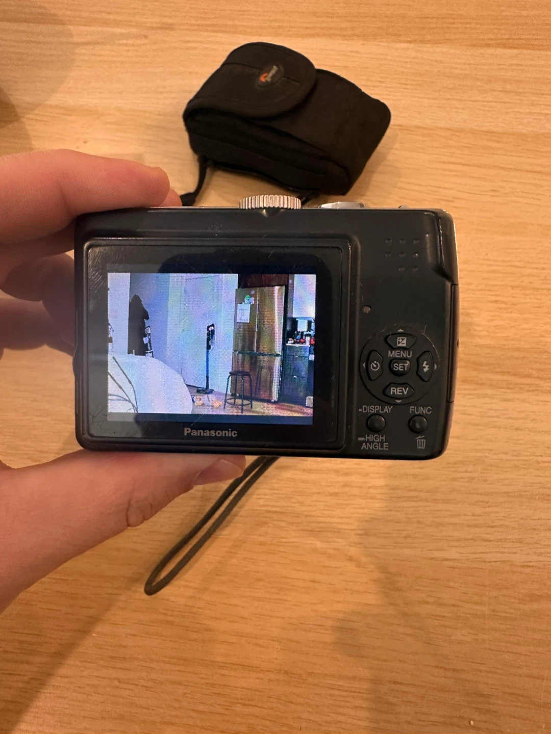 Panasonic Lumix DMC-FS10 Digital Camera - photo 5