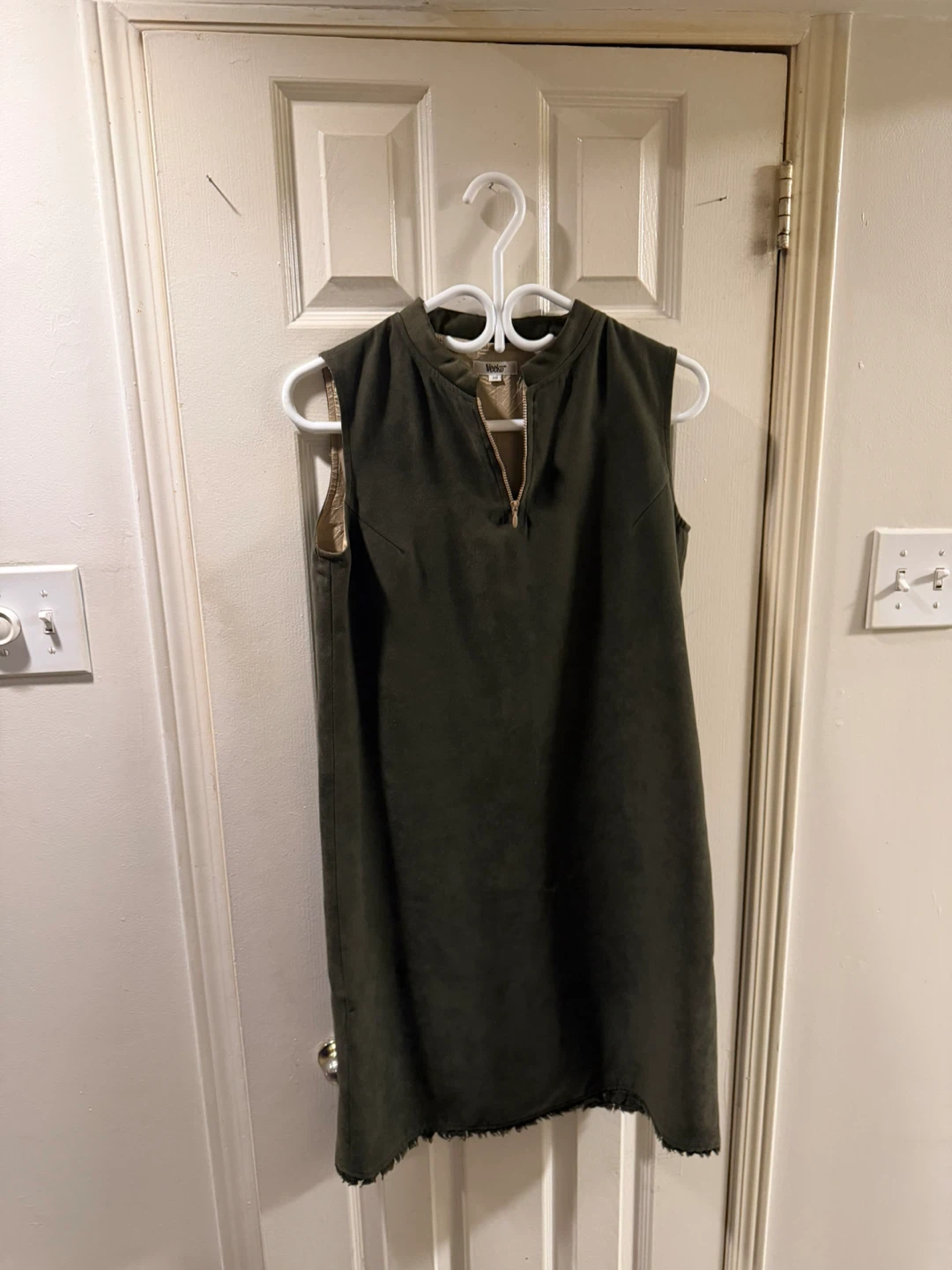 Bundle of 4 Women's Dresses - photo 2