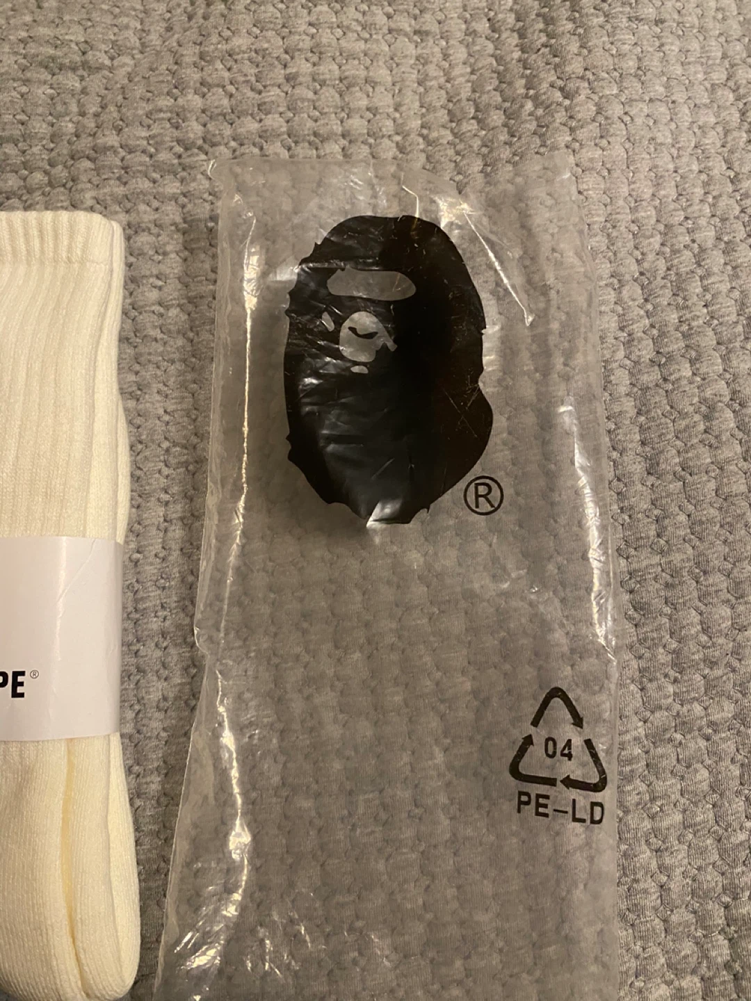 Brand New A Bathing Ape/BAPE White Shark Logo Crew Socks - photo 5