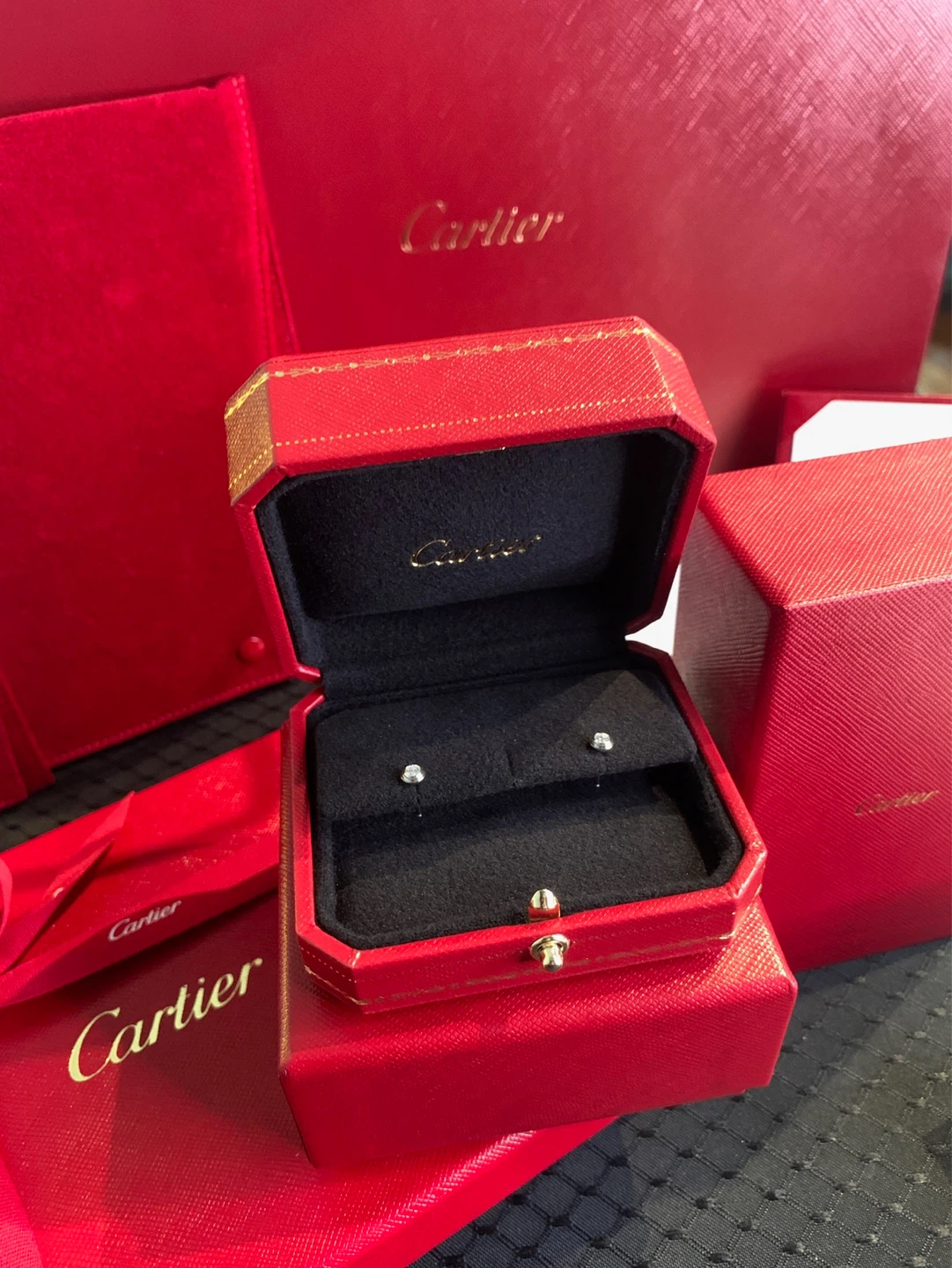 Cartier White Gold Diamond Earrings CRB8301407 - photo 3