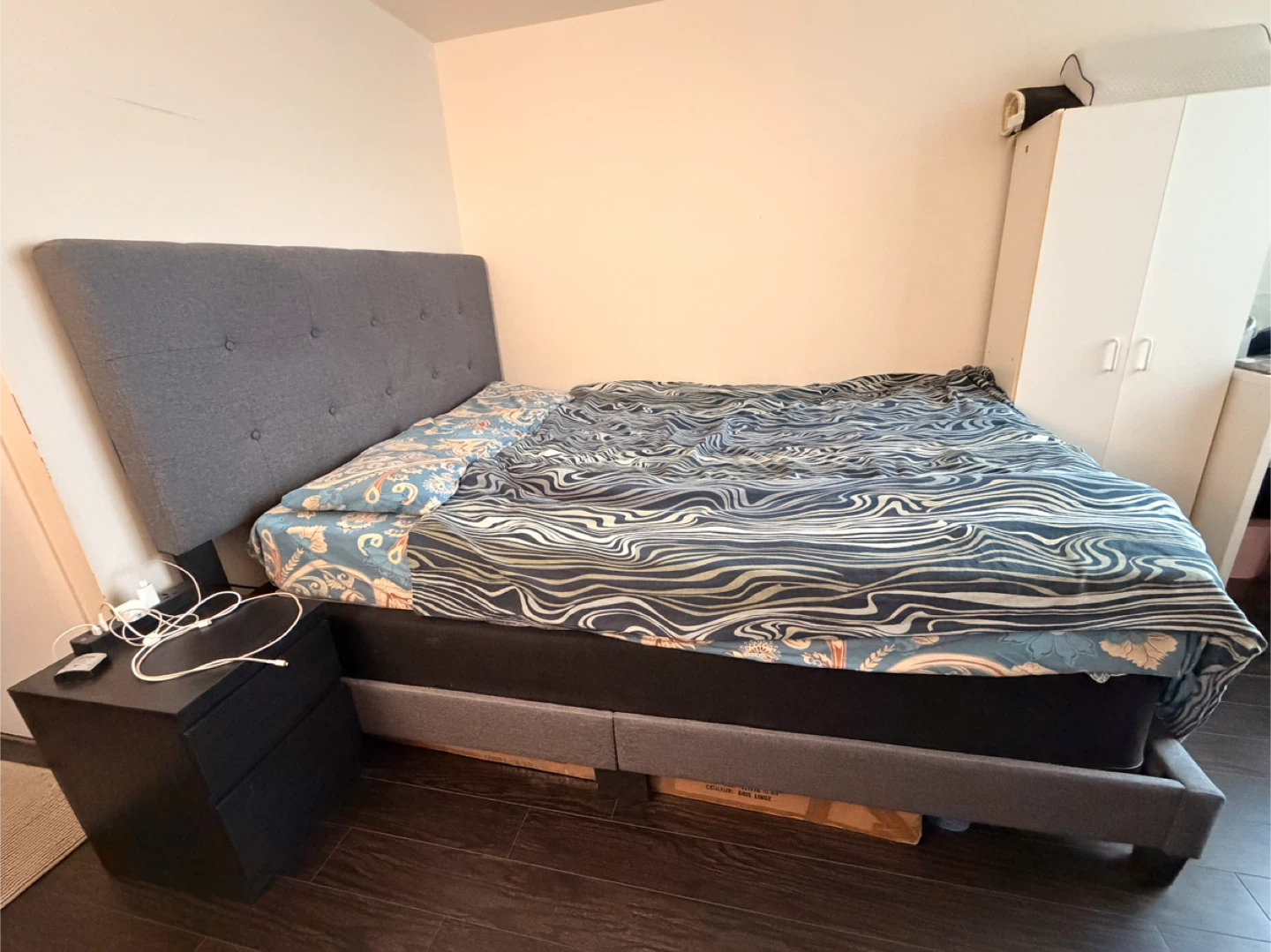Grey Fabric queen Size Bed Frame with Headboard - photo 2