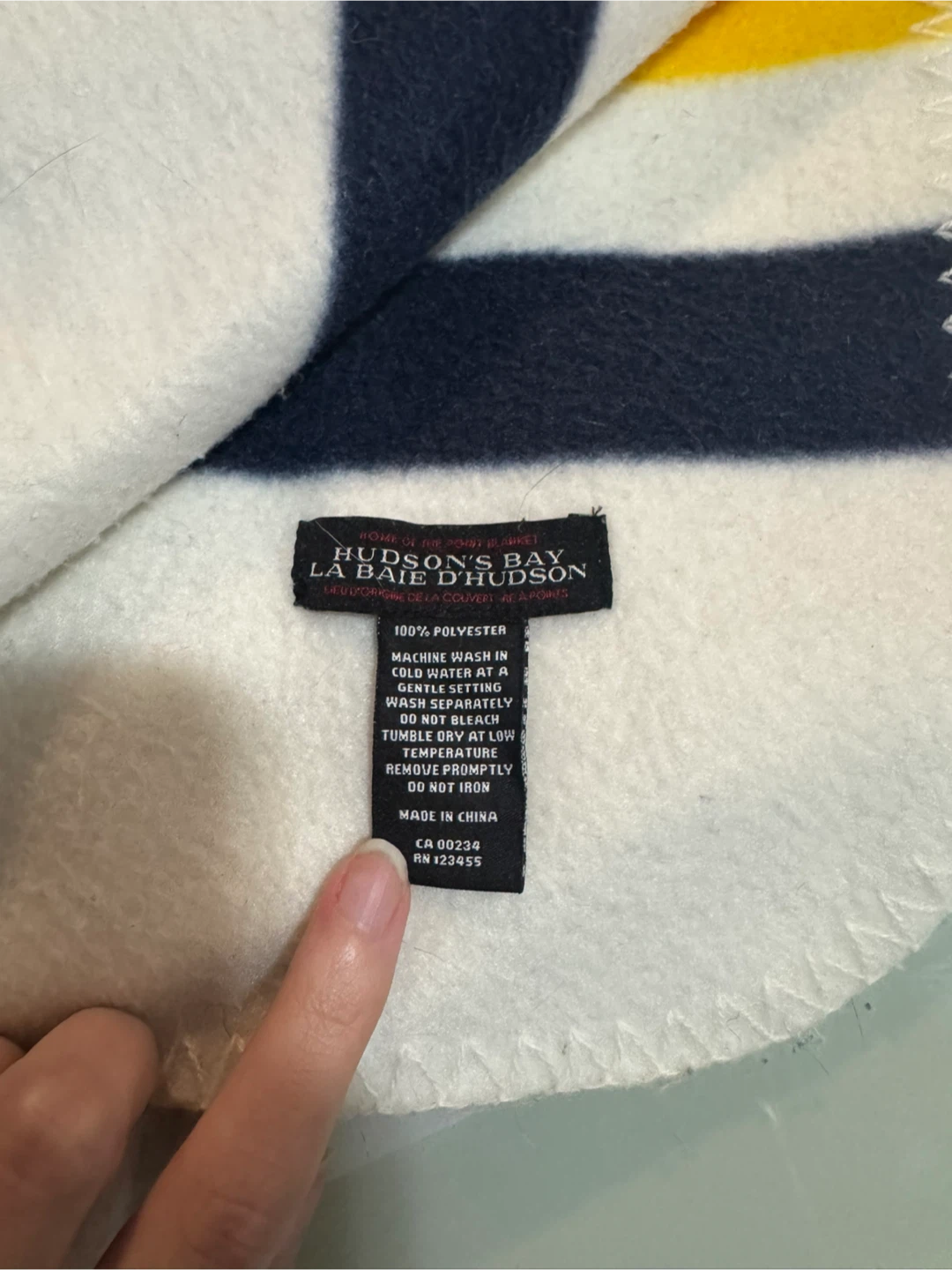 Hudson's Bay Blanket Throw - photo 2