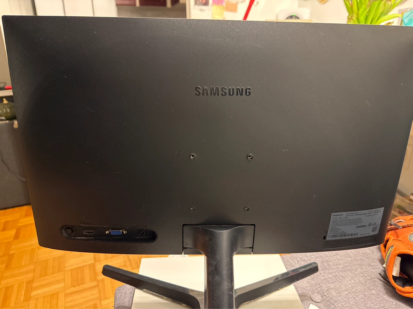 Samsung 24" FHD Monitor - photo 2