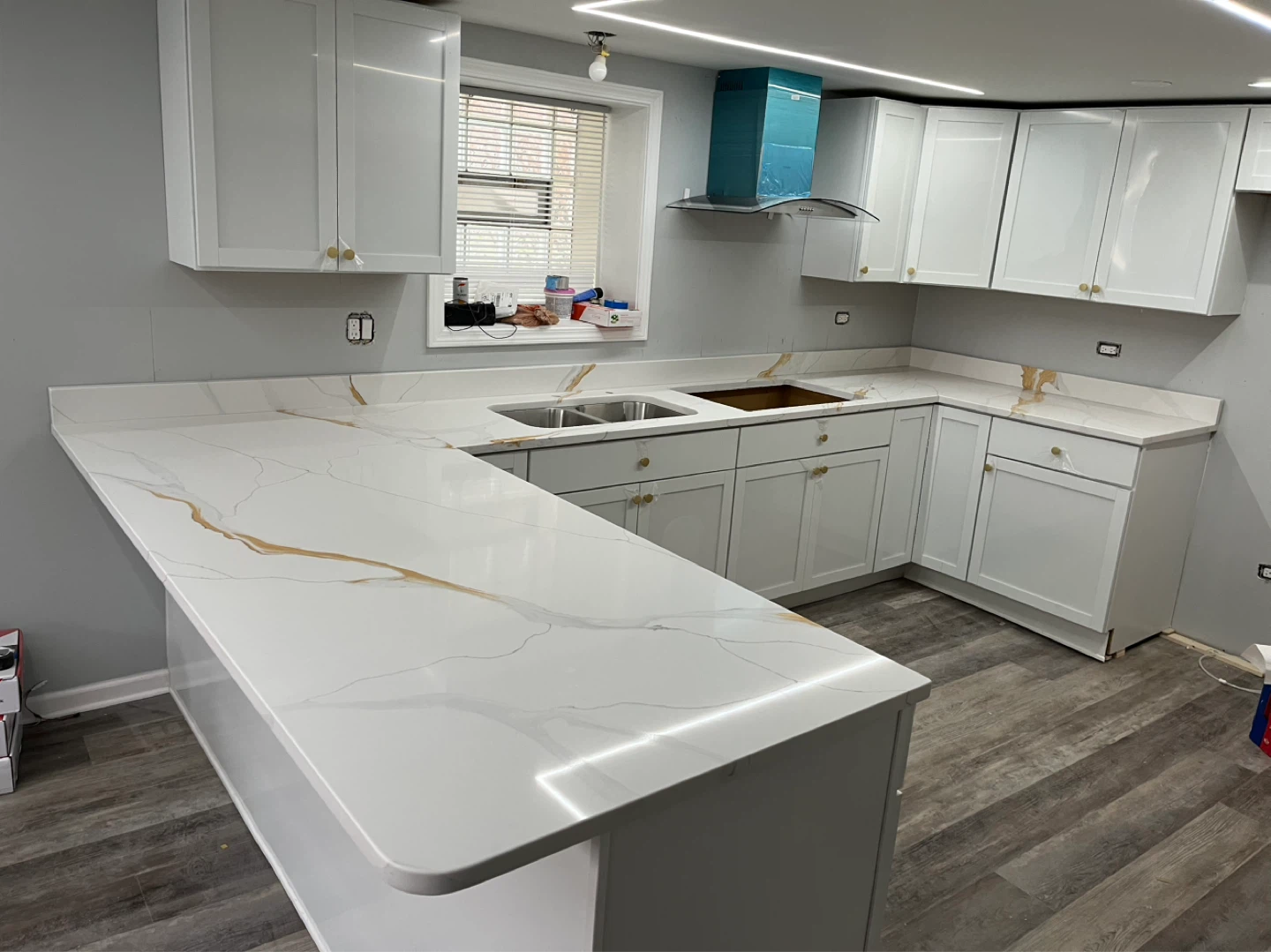 Calcatta Eclipse Quartz Slab AVCE930 - photo 2