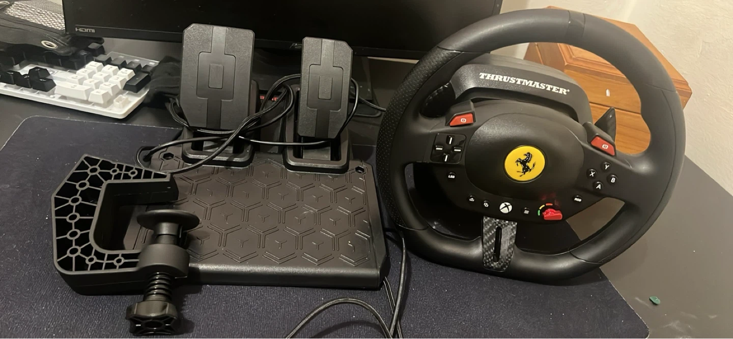 Thrustmaster Wheel (PC/XBOX ONLY!) (PRICE CANT BE DROPPED⚠️) - photo 4