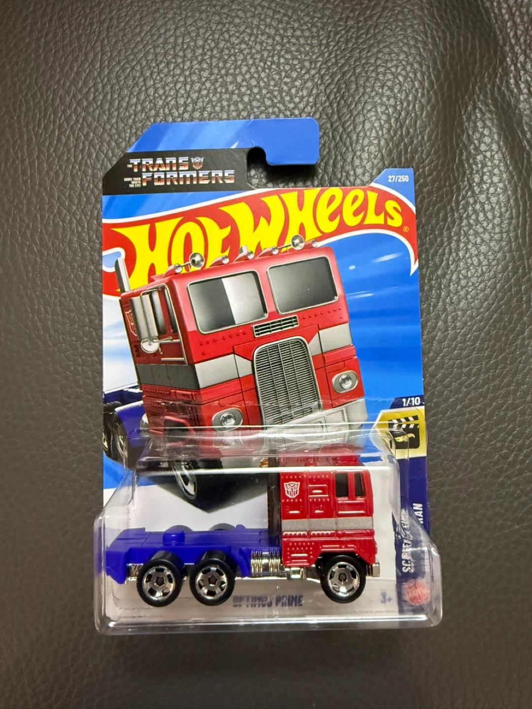 Hot Wheels Transformers Optimus Prime & Bumblebee Die-Cast Cars - photo 2