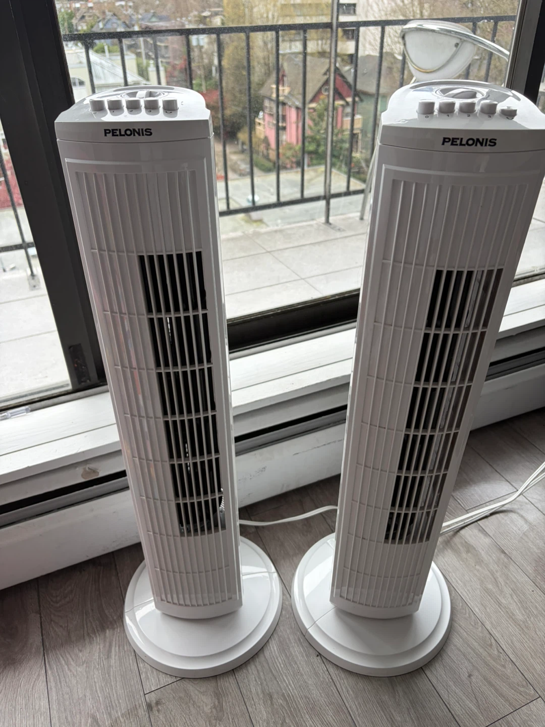 Pelonis White Oscillating Tower Fan X2