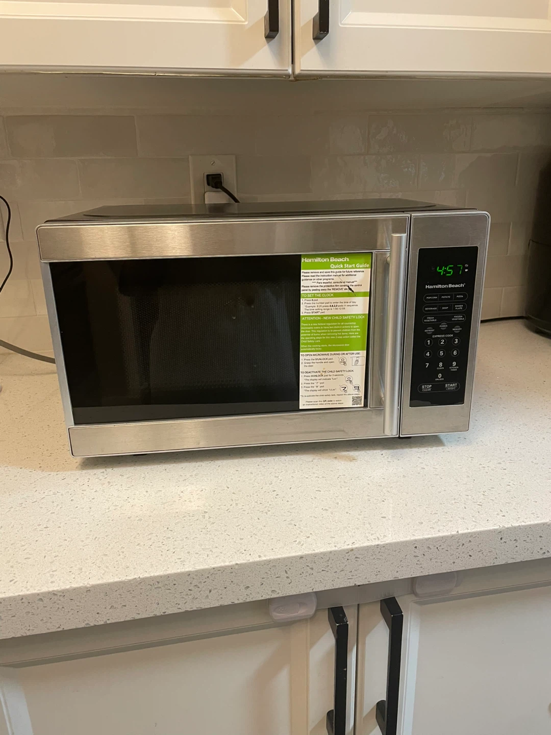 Hamilton Beach 0.7 cu.ft. Stainless Steel Microwave - photo 4