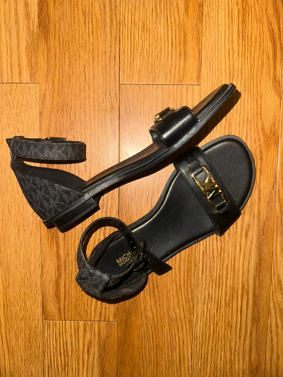 Michael Kors Black Leather Sandals Size 7 - photo 2