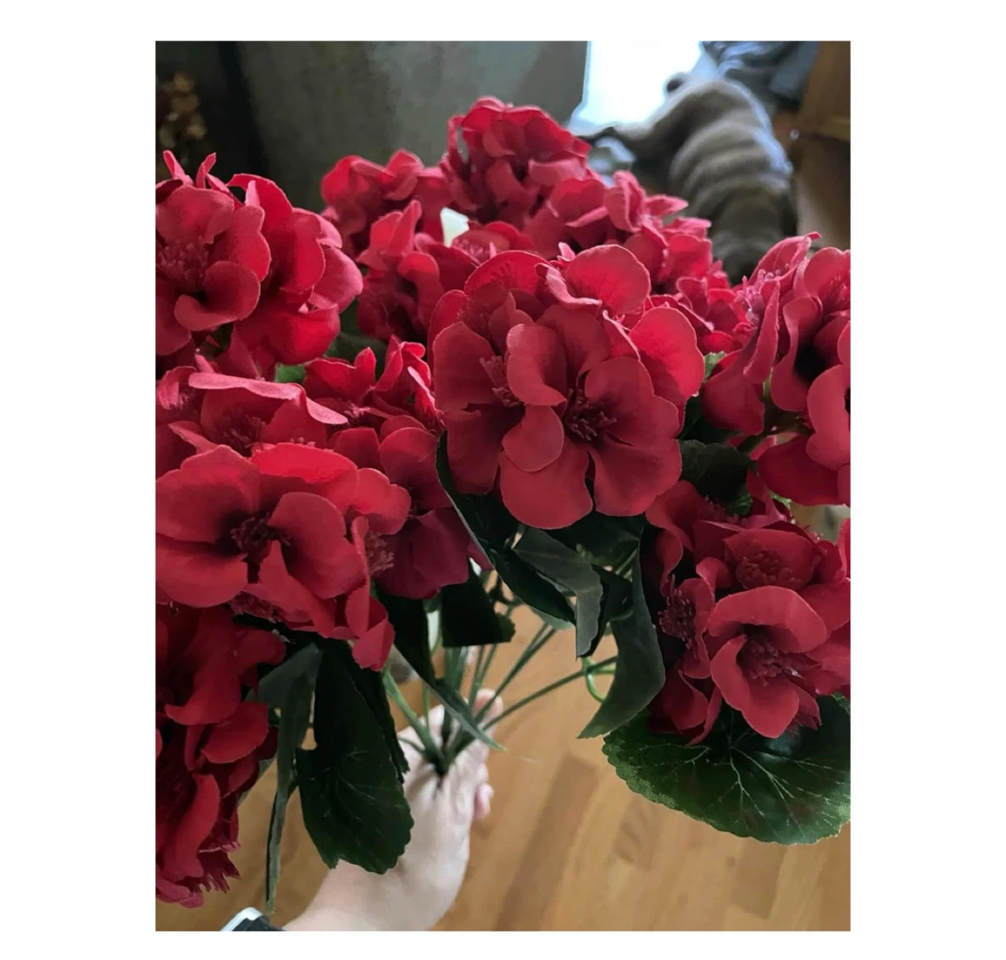 Brand new Outdoor Artificial Flowers Red 6 Bundles - photo 4