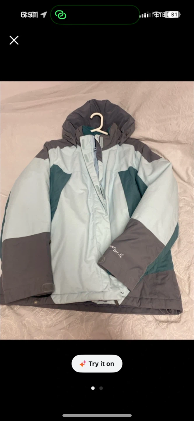 Size extra large Columbia "Super Dri" Ski Jacket