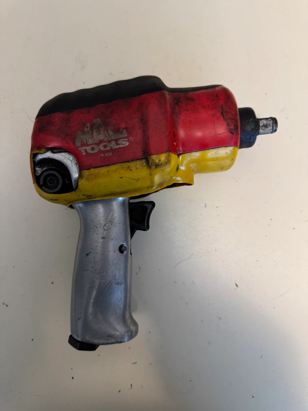 Mac Tools 1/2" Air Impact Wrench - photo 2