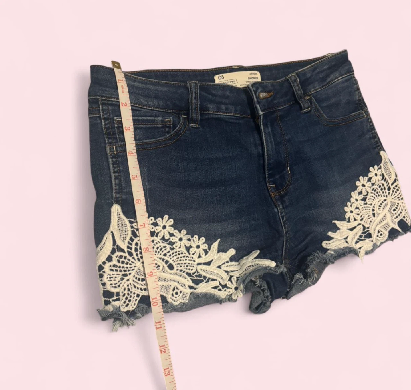 Vintage Lace Trim Denim Shorts - photo 4