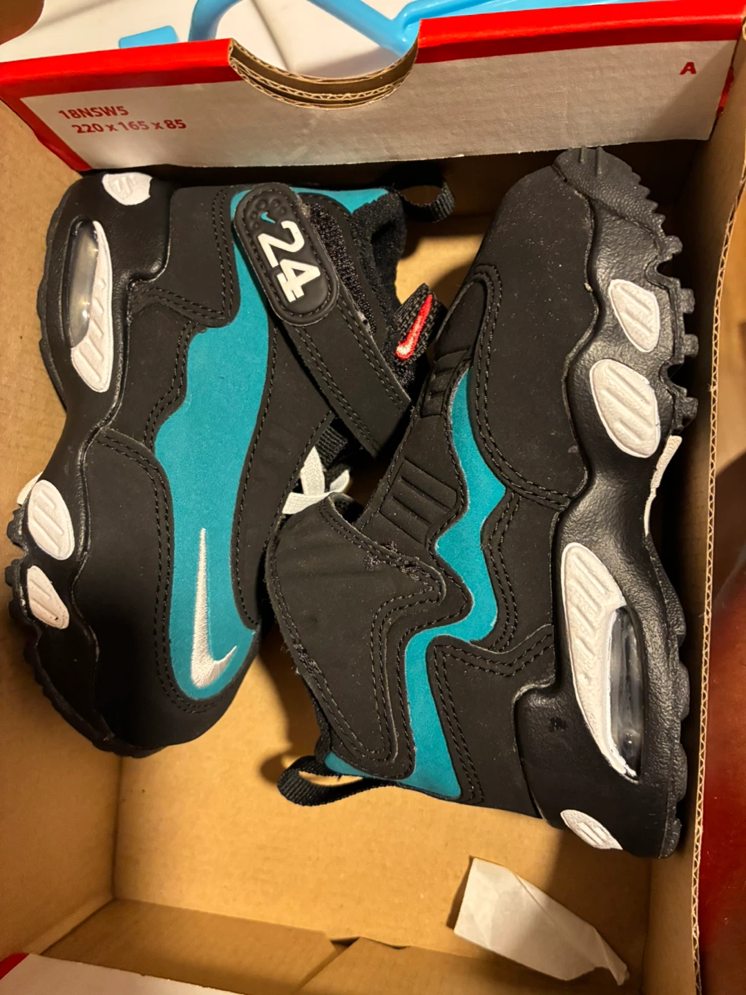 Size 7c Griffys