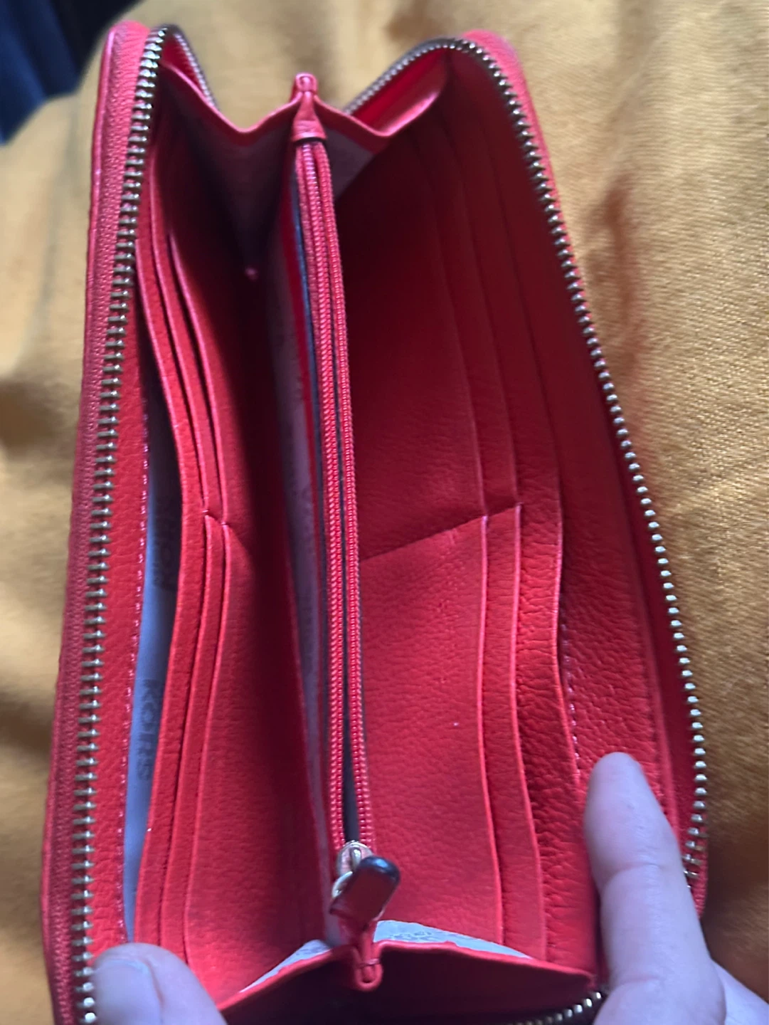 Michael Kors Orange Leather Wallet - photo 3