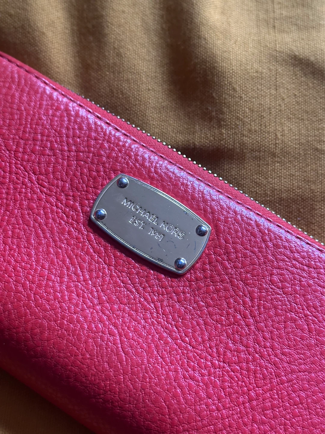 Michael Kors Orange Leather Wallet - photo 2