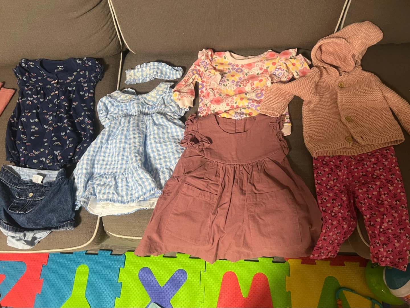 Baby Girl Clothes Bundle (60pcs+ gently used) - photo 5