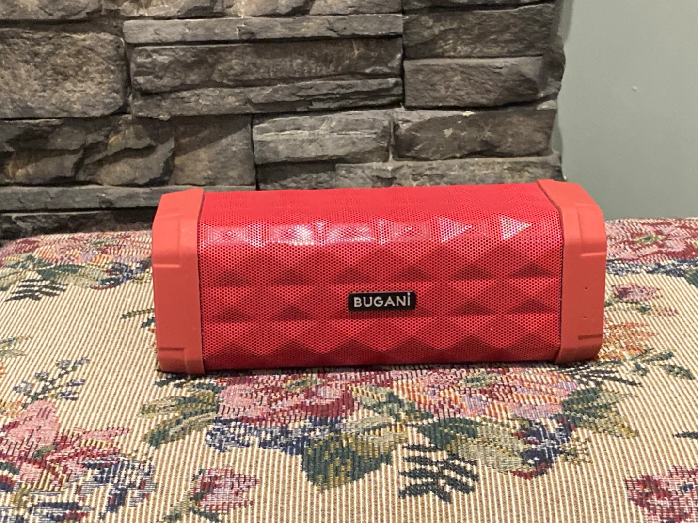BUGANI Portable Bluetooth Speaker - Red
