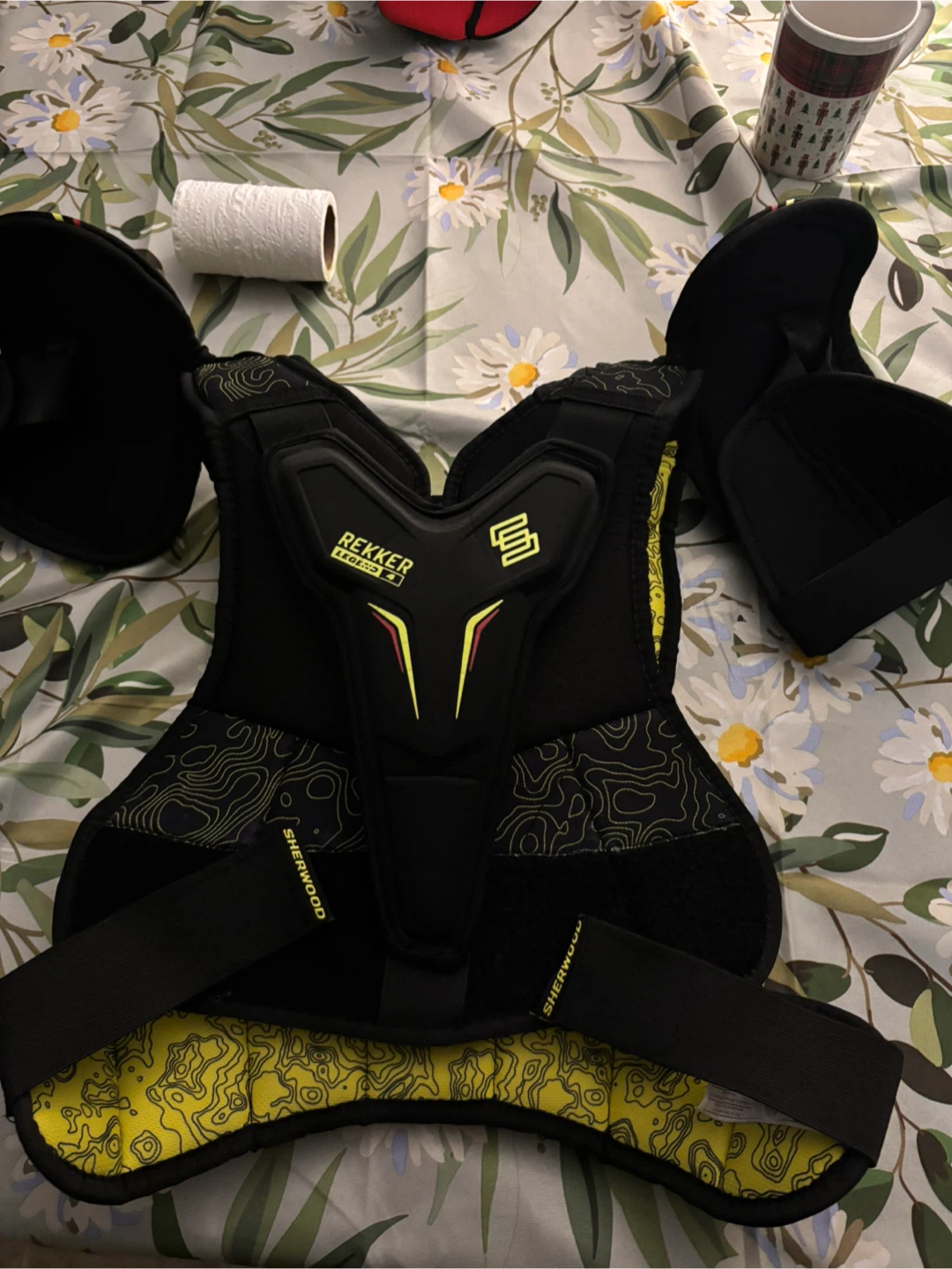 Sherwood Rekker EK30 Hockey Shoulder Pads - photo 3