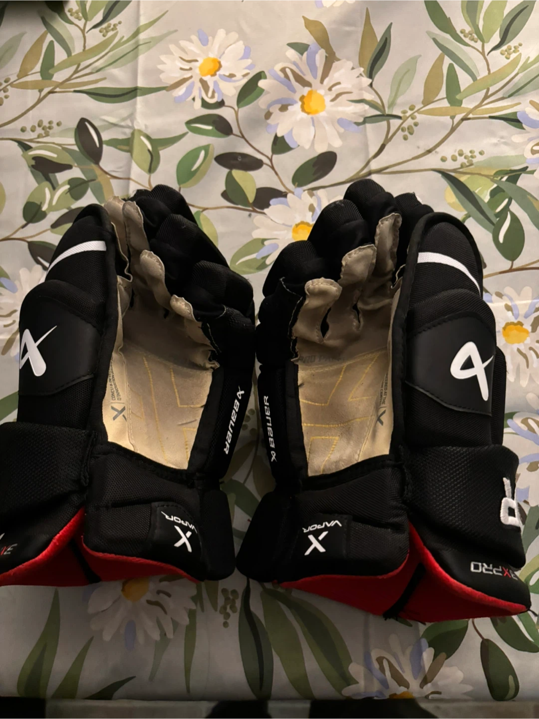 Bauer Vapor Hockey Gloves 14" - photo 2