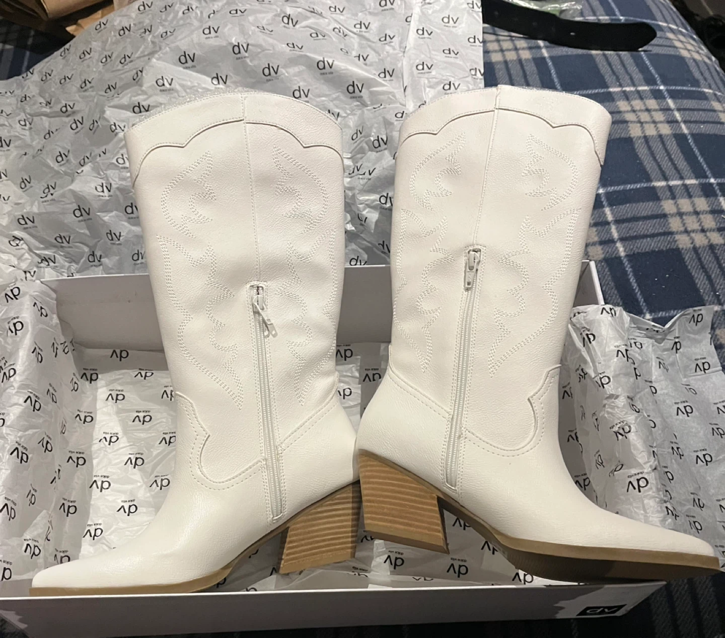 Dolce Vita Kindred Off White Boots 8.5