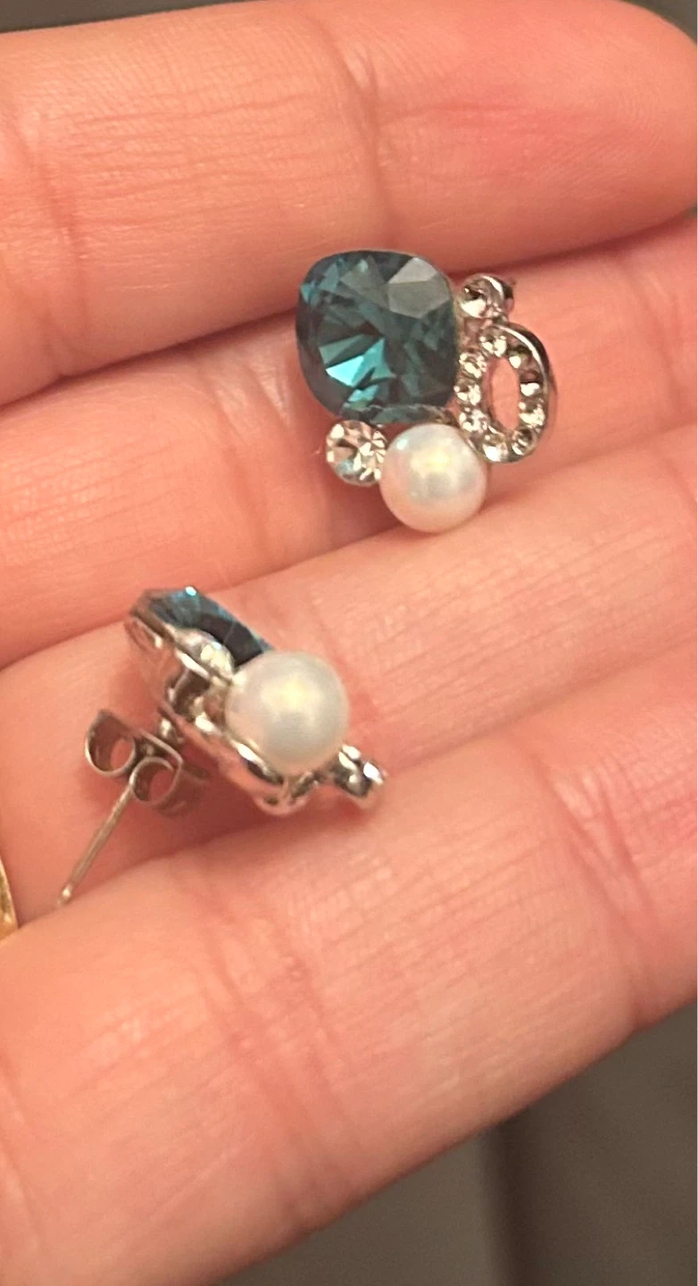 Blue Crystal and Pearl Cluster Stud Earrings - photo 2