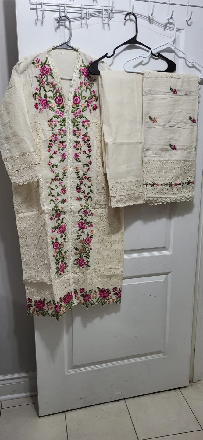 Cream Embroidered 3-Piece Lawn Suit