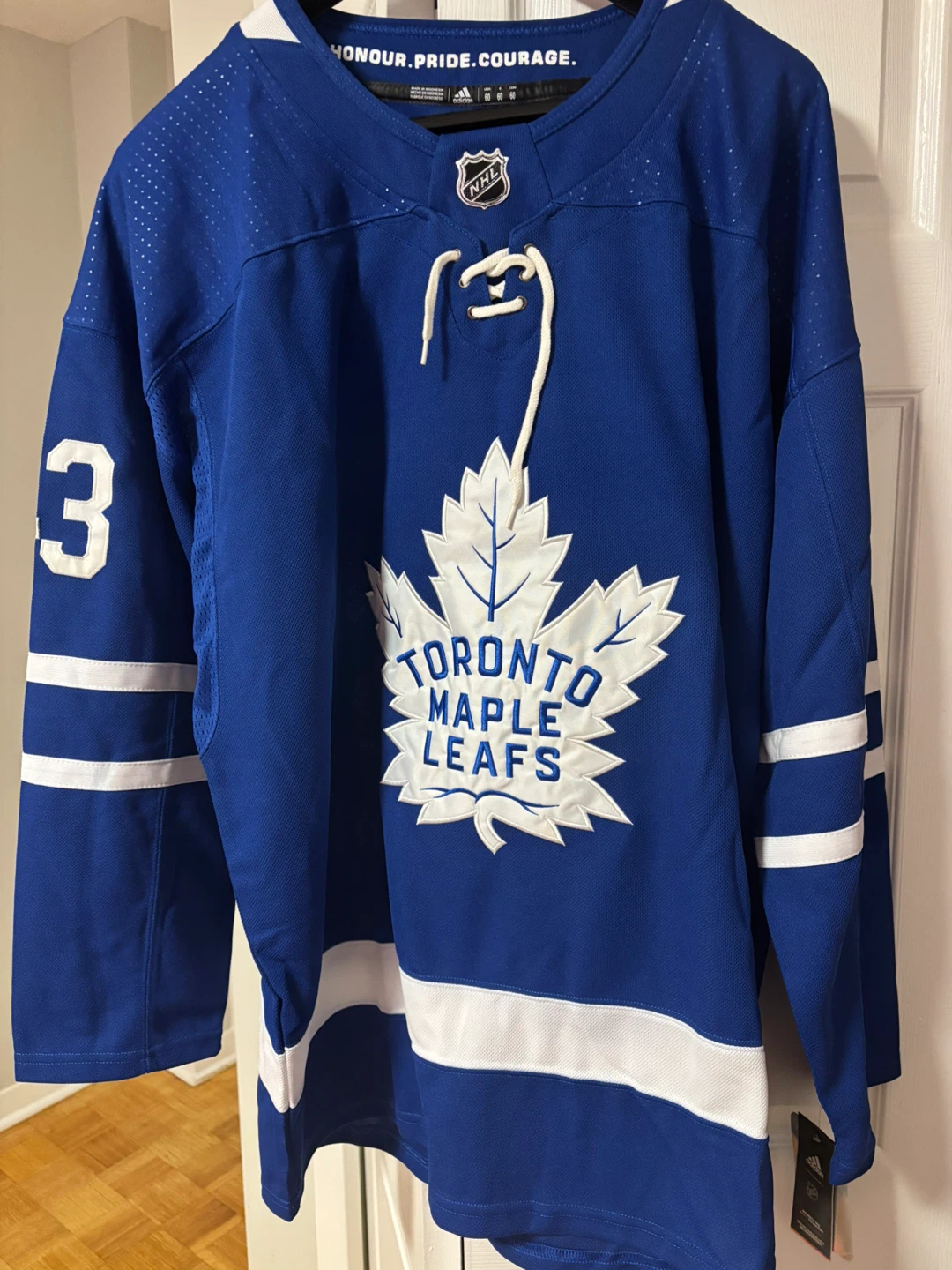 Adidas Toronto Maple Leafs jersey – Kadri #43 (SIZE 60)