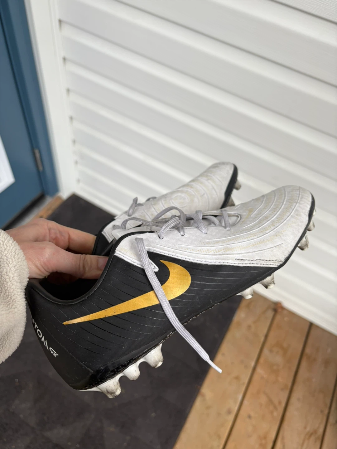 Nike Phantom GX Cleats Size 8 Women