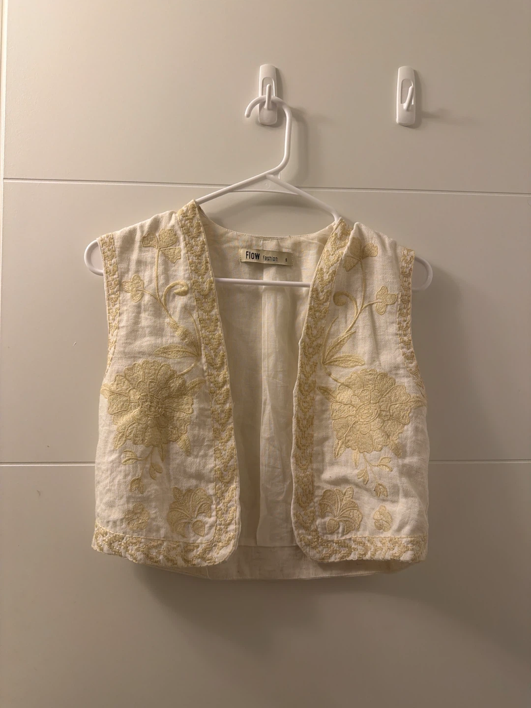 Embroidered Vest / Cardigan