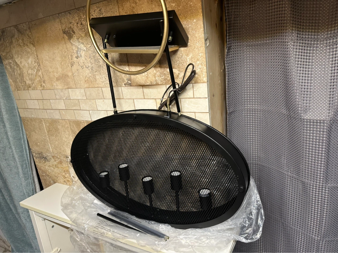 🔥 Modern Mesh Ceiling Light Fixture – New / Never Installed - photo 2