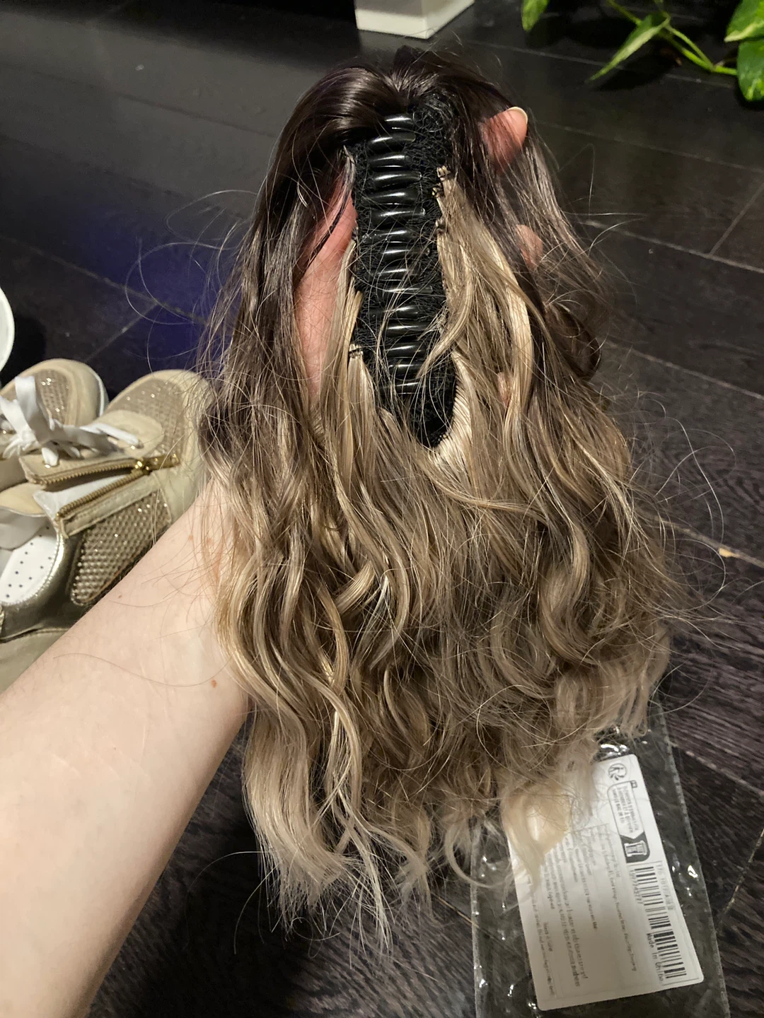 Claw Clip Hair Extension - Wavy Brown to Blonde Ombre - photo 4