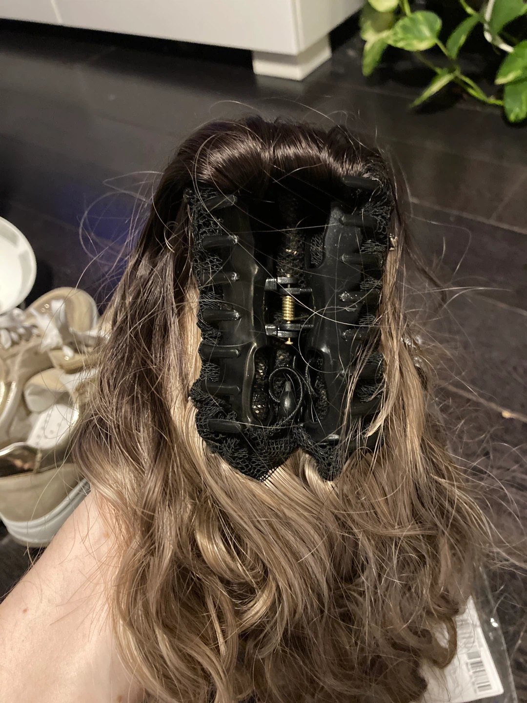 Claw Clip Hair Extension - Wavy Brown to Blonde Ombre - photo 3