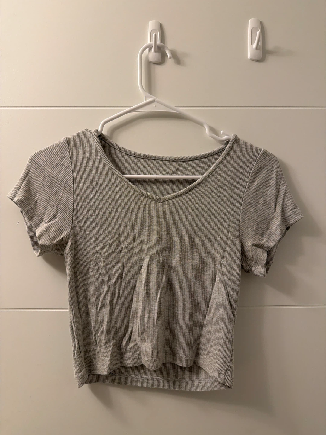 Grey Ribbed Cropped V-Neck T-Shirt