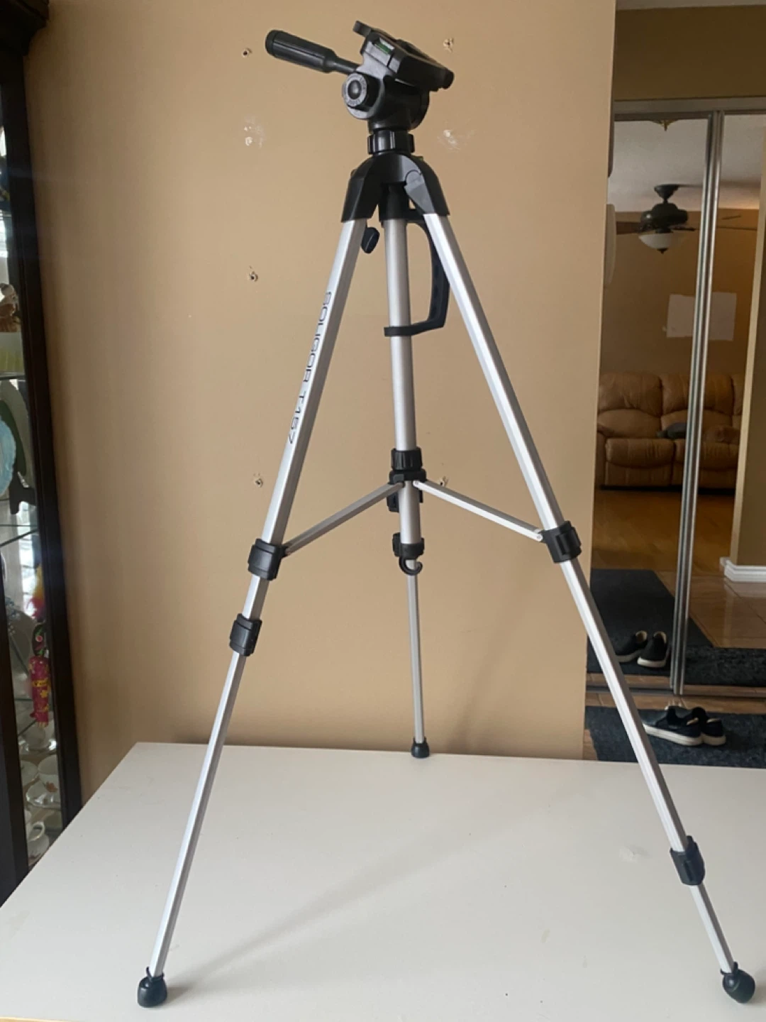 Soligor T157 Tripod with Carrying Case