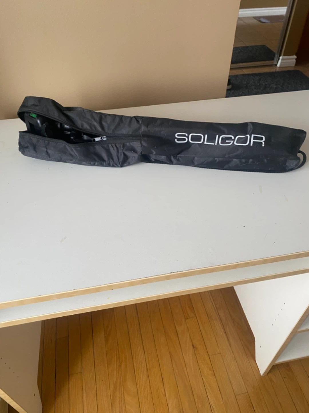 Soligor T157 Tripod with Carrying Case - photo 4