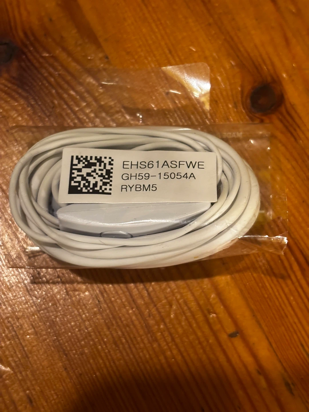 Samsung Wired Earbuds In-Ear Headphones White